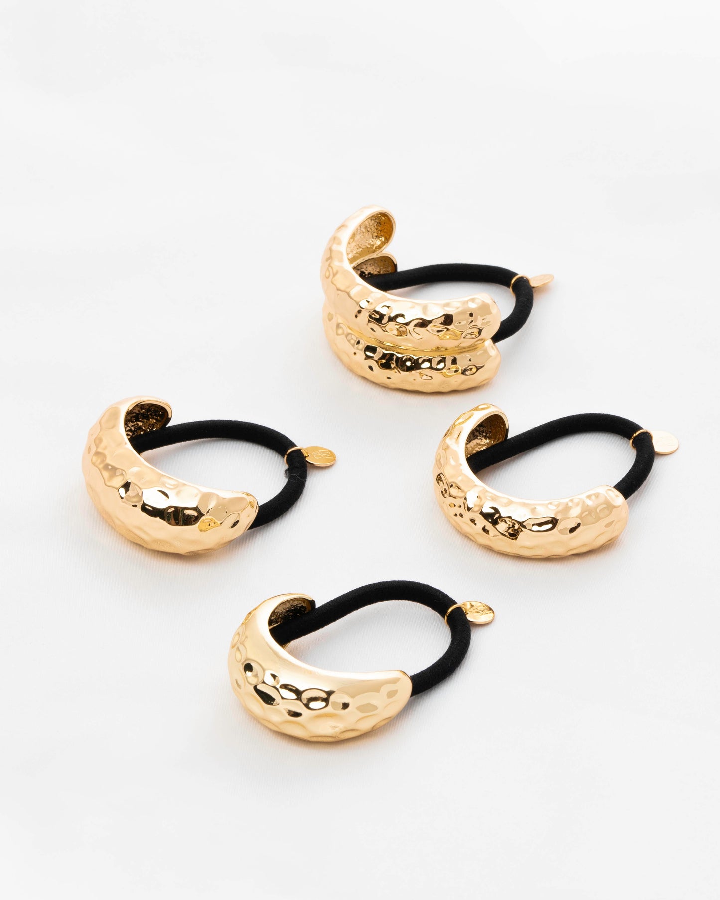 DOUBLE HAMMERED CUFF