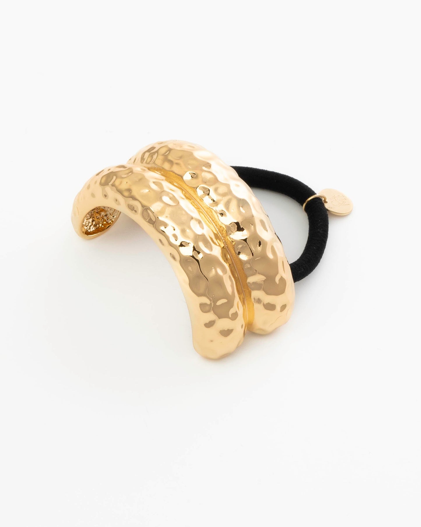 DOUBLE HAMMERED CUFF